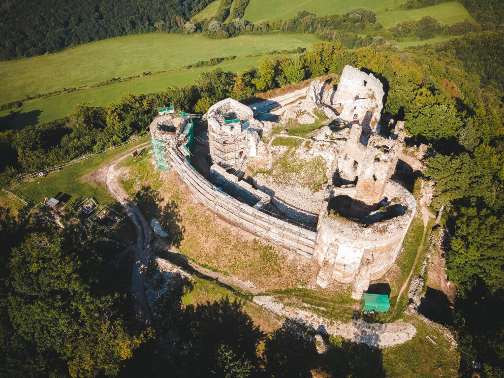 Jasenov Castle